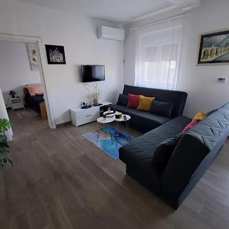 Lägenhet Jass Stari Banovci